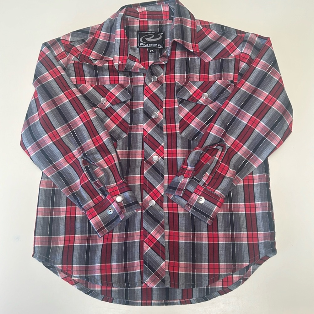 Great shape!! Roper kids button up shirt